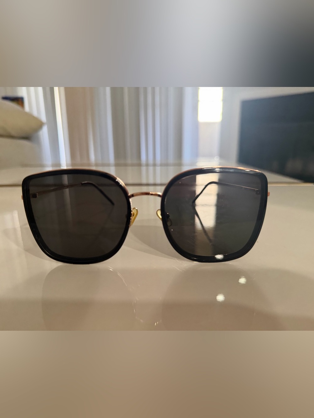 GENTLE MONSTER Black Sunglasses with Rose Gold Bridge - Picture 2 of 5